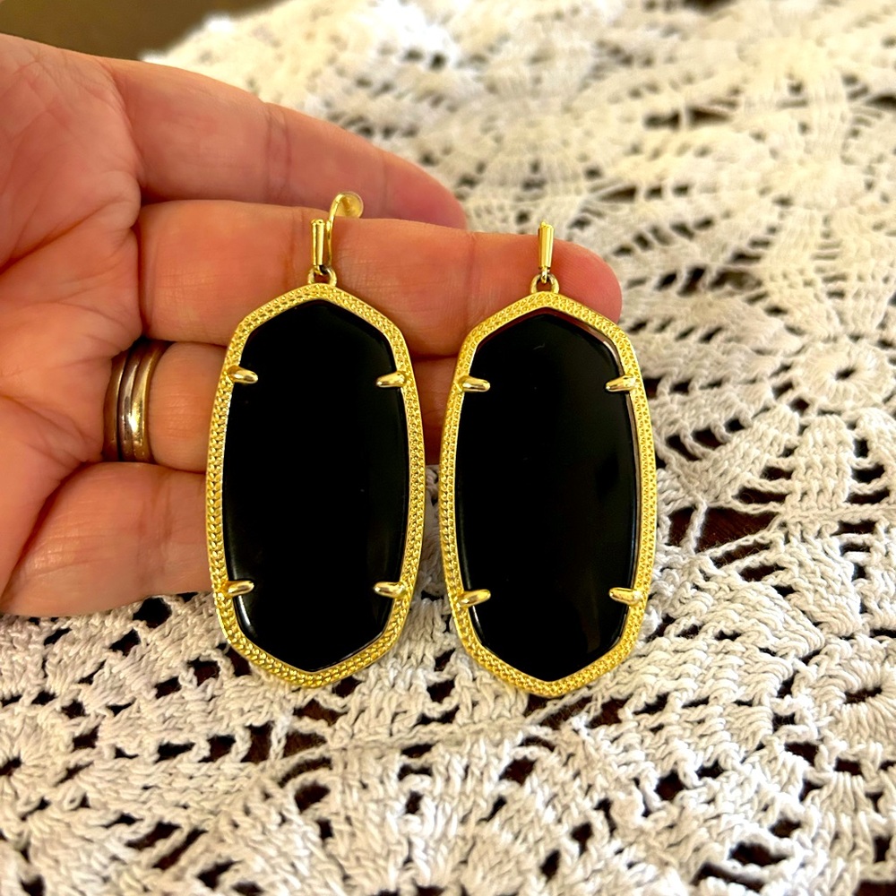 Kendra Scott Elle Earrings